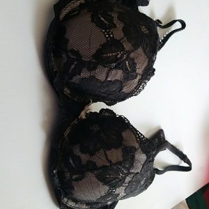 Black lace bra